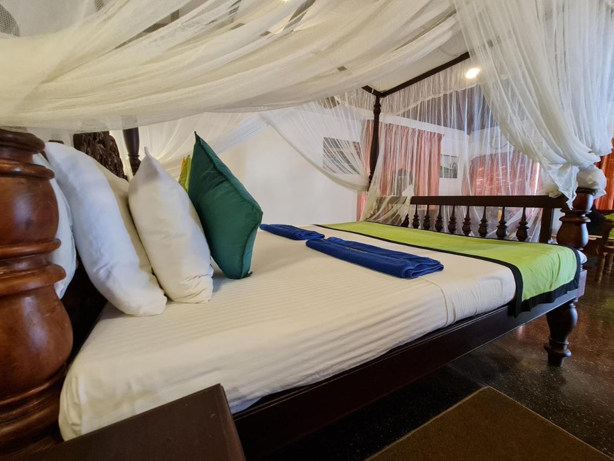 Star Beach Guest House Негомбо Экстерьер фото
