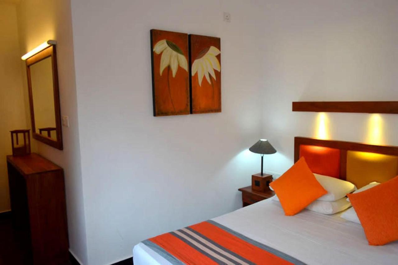 Star Beach Guest House Негомбо Экстерьер фото